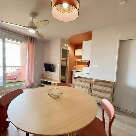 Pgh N40 Studio-cabine En Premiere Ligne & Parking *