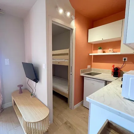 Pgh N40 Studio-cabine En Premiere Ligne & Parking *